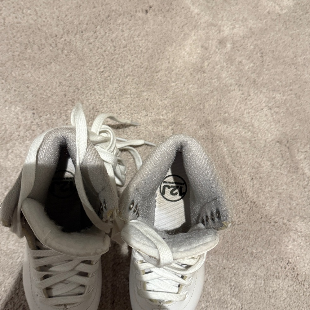 Gently used toddler Sz 12 White Ice Skates with Silver Accents by ultima no box - Picture 2 of 7